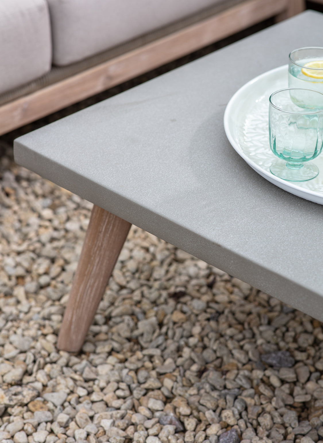 files/LyntonCornerSofaSet-CoffeeTableDetail-LFLY240.jpg